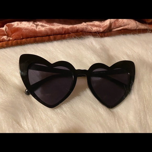Accessories - Sunglasses